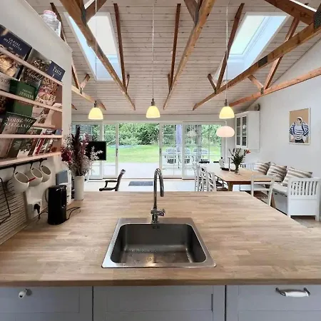 Experience The Charming Near Ruslands Bakker * Dronningmølle