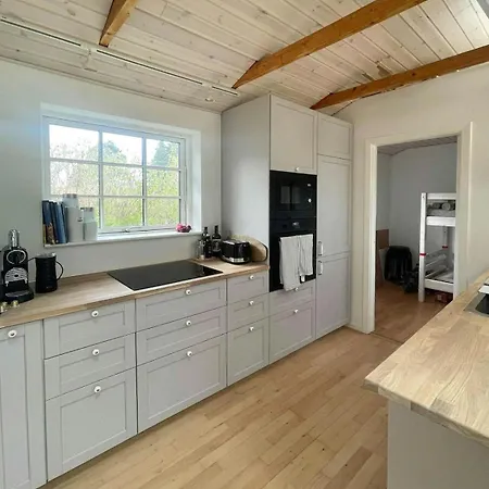 Experience The Charming Near Ruslands Bakker Semesterbostad Dronningmølle